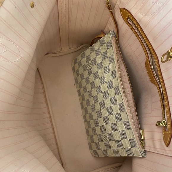 Authentic Louis Vuitton Neverfull MM, Damier Azur - Picture 6 of 6